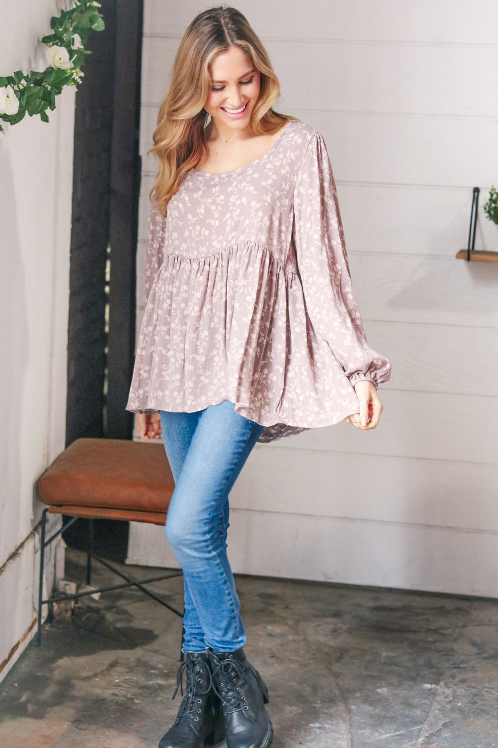 Mauve Crinkle Floral Lace-Up Woven Bubble Sleeve Top