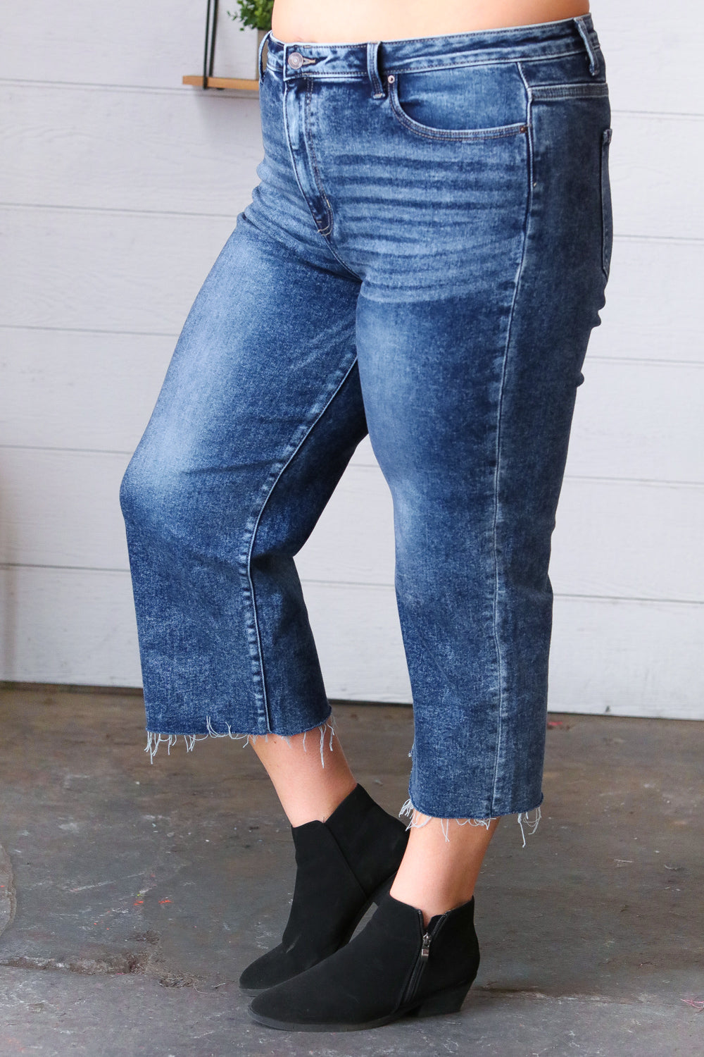 Dark Blue Raw Hem Cropped Denim Jeans