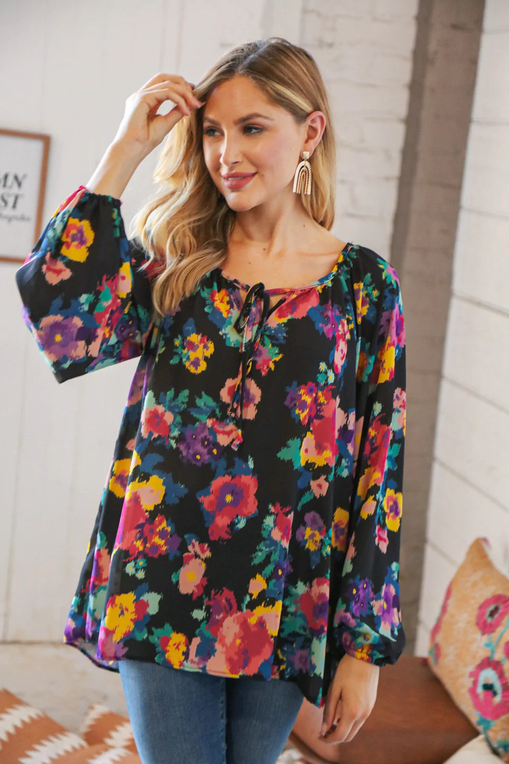 Black Multicolor Floral Keyhole Wool Dobby Top