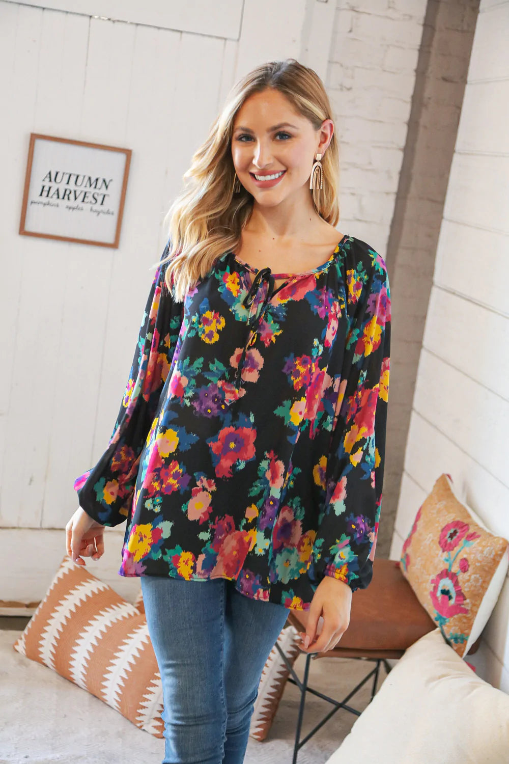 Black Multicolor Floral Keyhole Wool Dobby Top