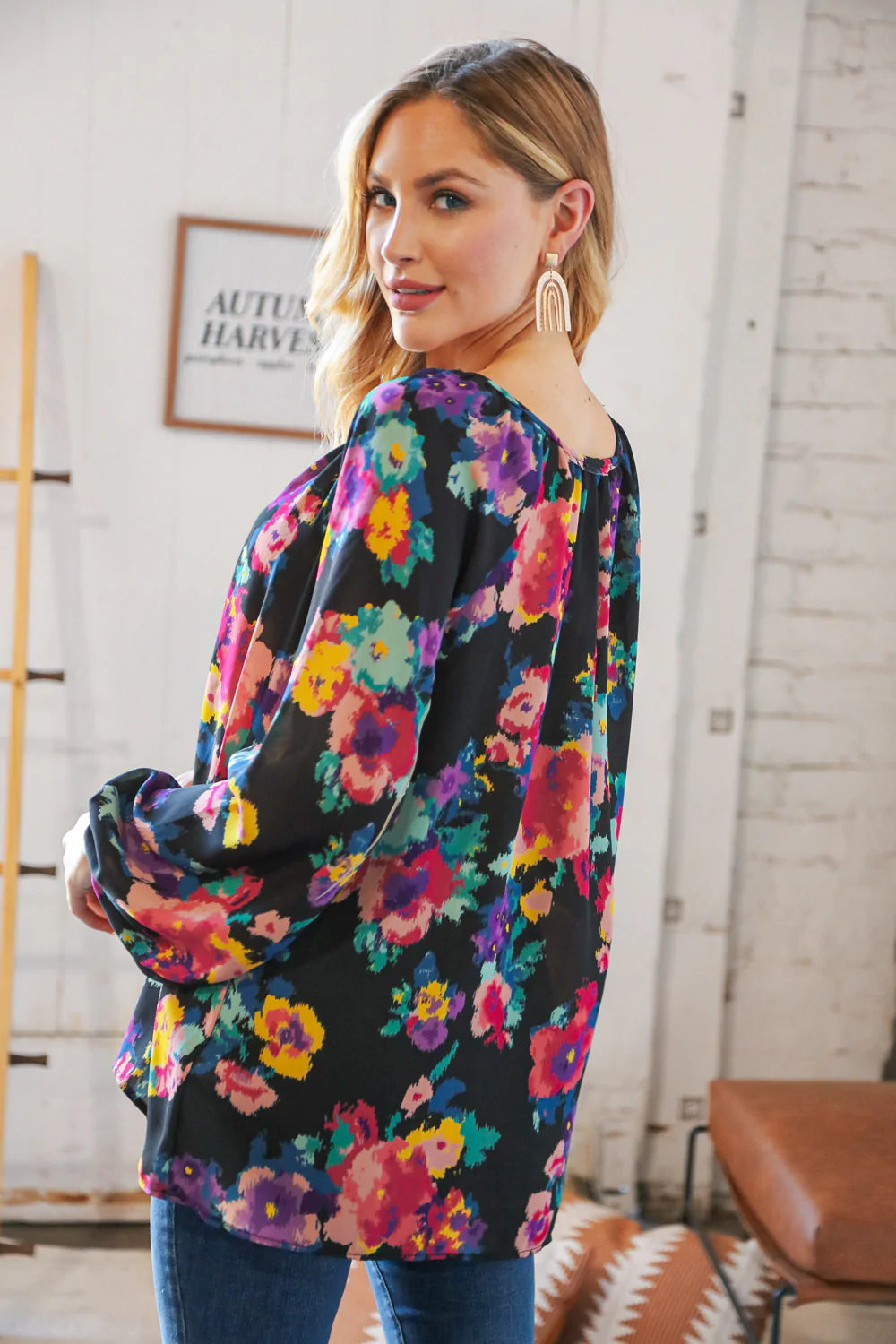 Black Multicolor Floral Keyhole Wool Dobby Top