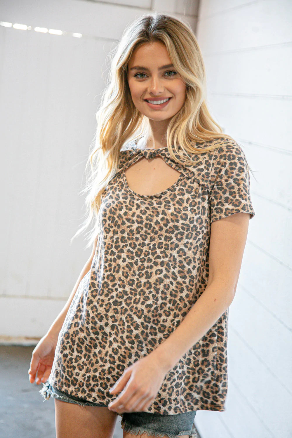 Leopard Print Tie Knot Short Sleeve Top