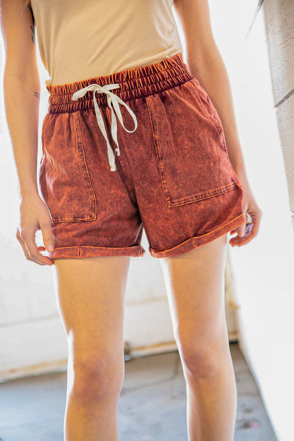 Rust Cotton Light-Wash Drawstring Cuffed Shorts