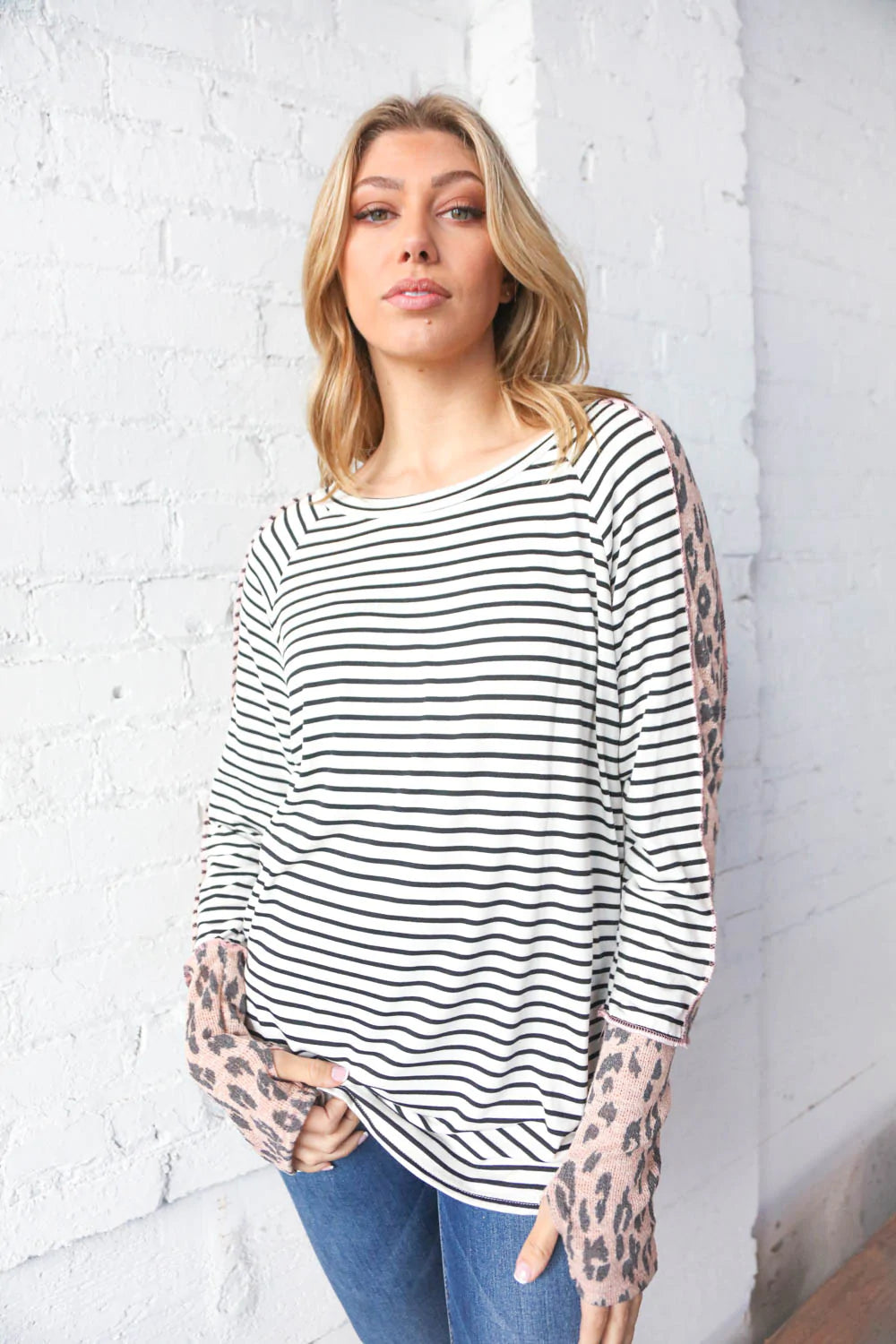 Leopard & Stripe Outseam Thumbhole Raglan Top